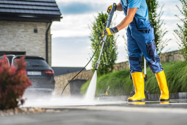 Best Parking Lot and Garage Cleaning  in Paramount, CA